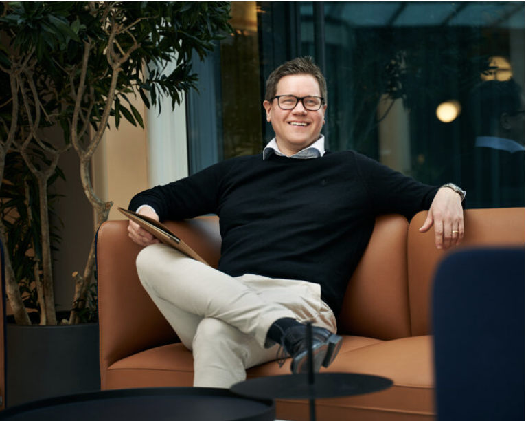 Kristoffer Thoner. CEO